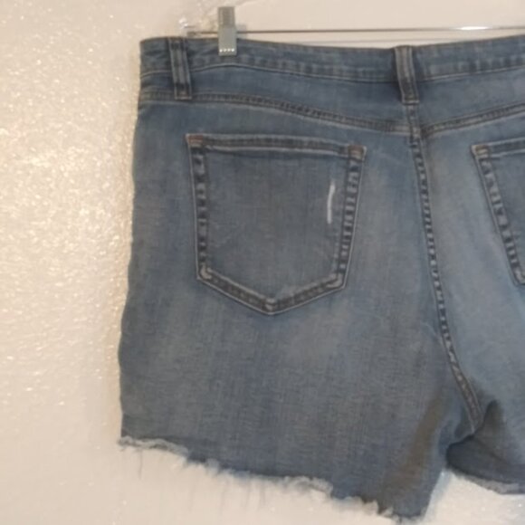 Seven7 women's size 16 denim frayed hem weekend shorts - Picture 5 of 12